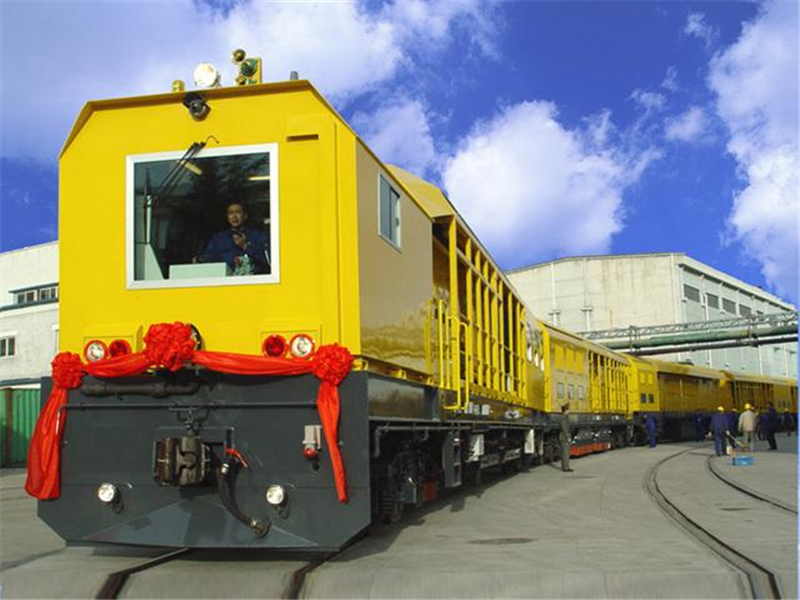 与北京二七机车厂携手相助(图2)